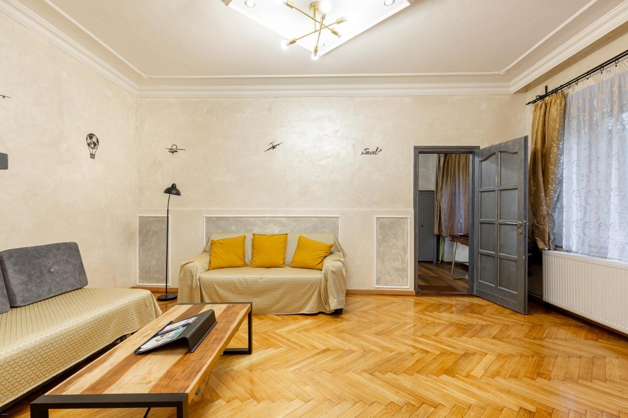 Mari&Emi Flat In Corvin Apartment บูดาเปสต์ ภายนอก รูปภาพ