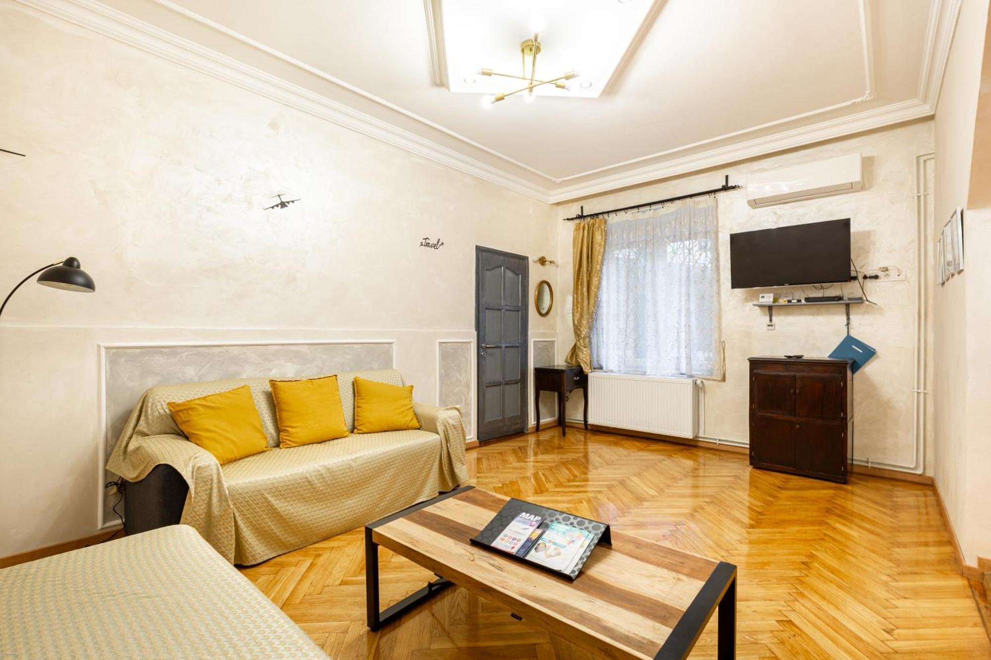Mari&Emi Flat In Corvin Apartment บูดาเปสต์ ภายนอก รูปภาพ