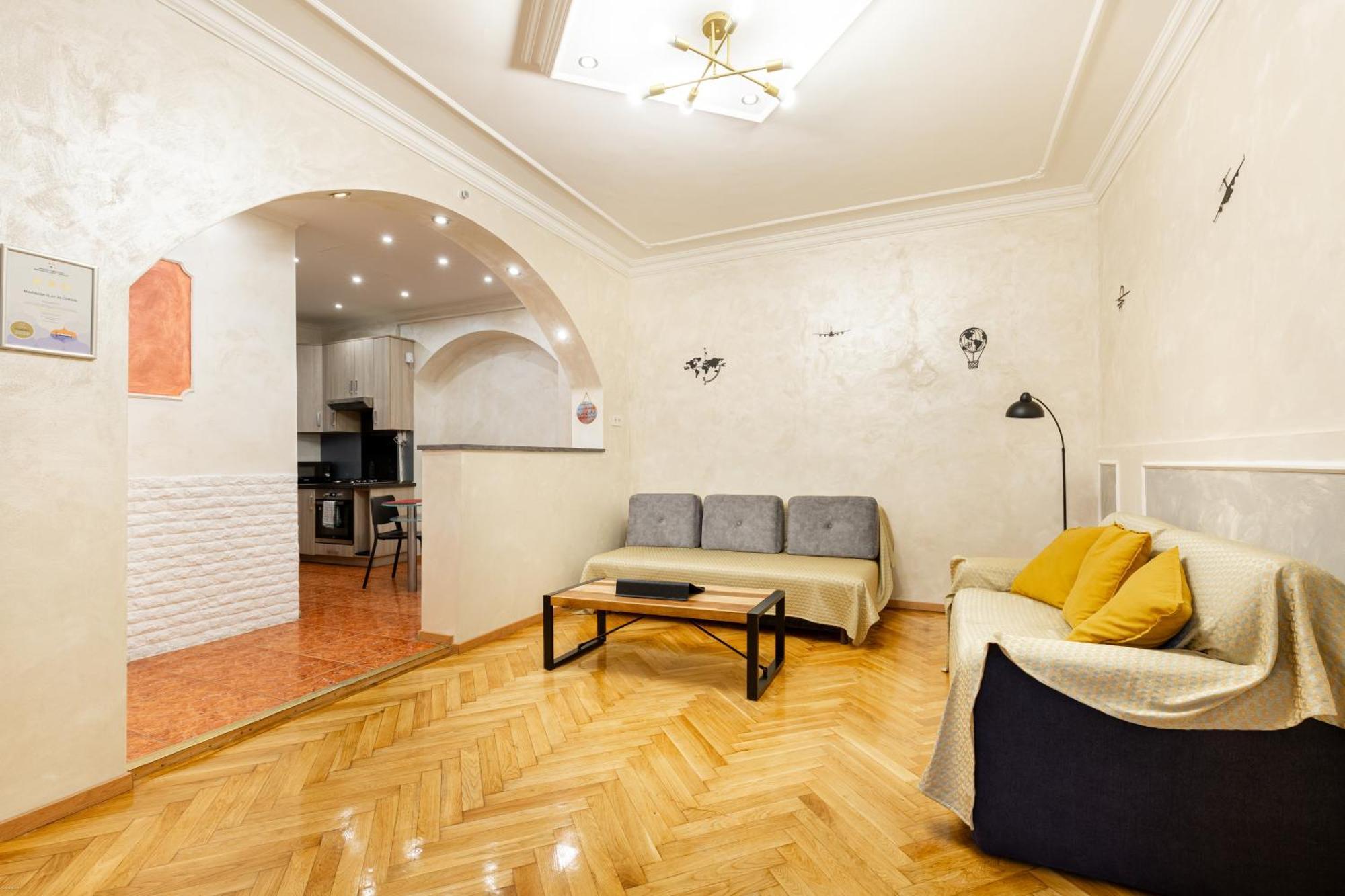 Mari&Emi Flat In Corvin Apartment บูดาเปสต์ ภายนอก รูปภาพ